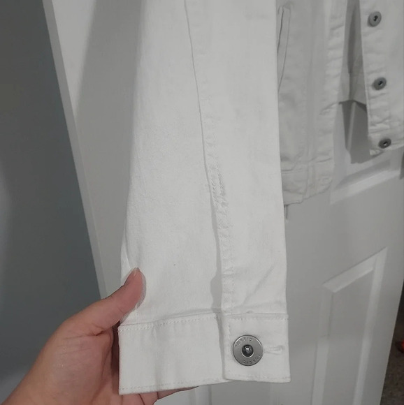 NWT Torrid Optic White Long Sleeve Denim Jacket in Size 1 14/16 - Picture 7 of 13